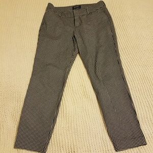 SALE! 🎉 Old Navy Pixie Mid-Rise Checkered Pants